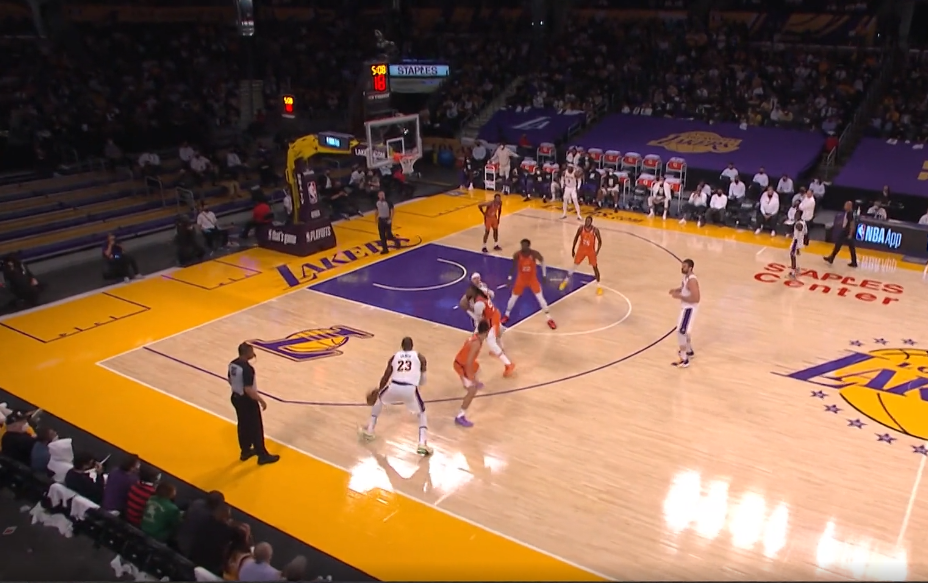 九游-詹姆斯在TES比赛中持续失利，败北引发热议！-九游