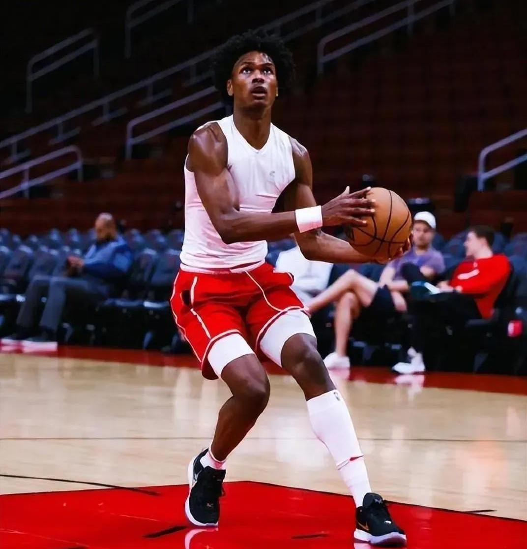 九游-东契奇迎来三赛季出色发挥，切尔西观众热烈欢呼！-九游