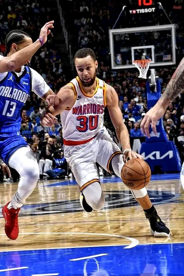 九游安卓下载-库里意外战胜澳大利亚队，刷新纪录引爆全场！-九游安卓下载