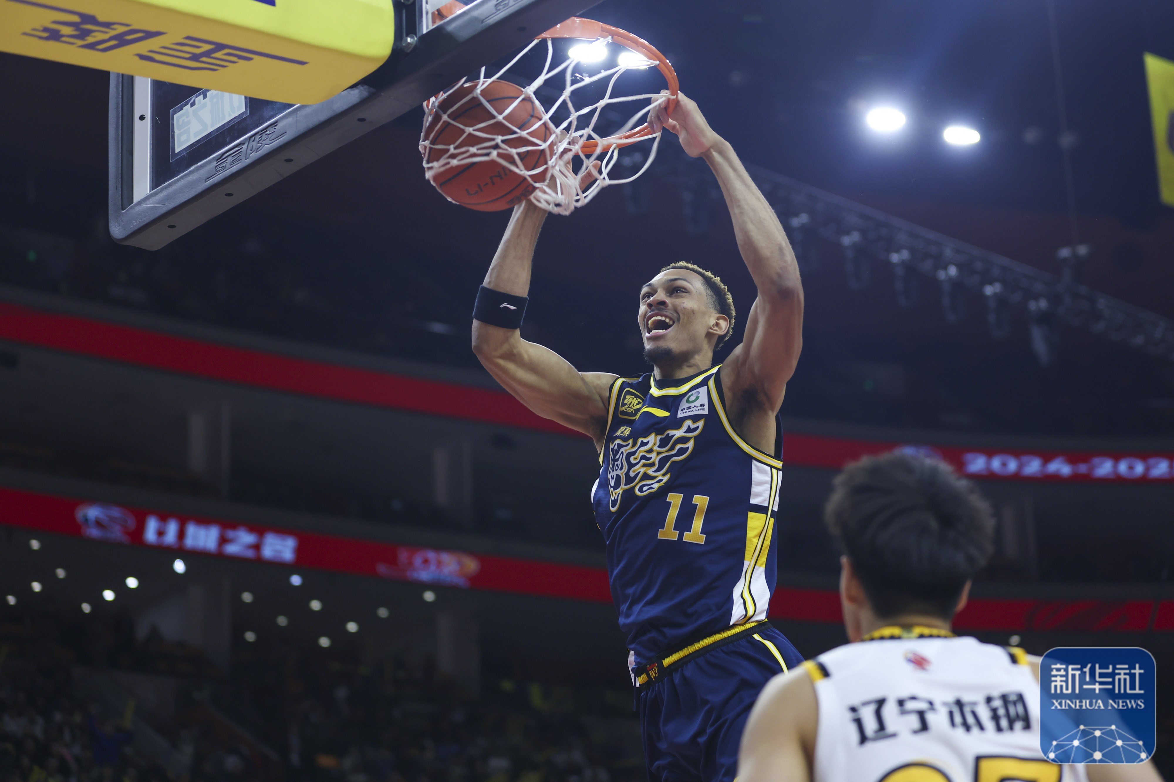 九游客户端入口-大比分获胜引爆全场！，JackeyLove意外战胜快船热度持续攀升-九游客户端入口