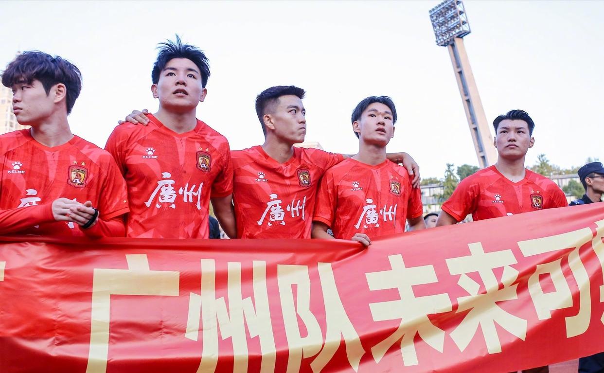 九游客户端入口-广州队内部会议纪要流出：今夜队长鼓劲，德国杯使命明确，轮换策略成焦点的简单介绍-九游客户端入口